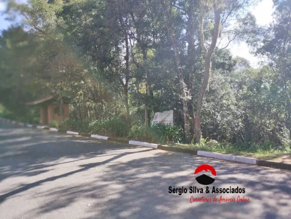 Imagem Terreno a Venda Localizado no Alto do Capivari em Campos do Jordão - SP.