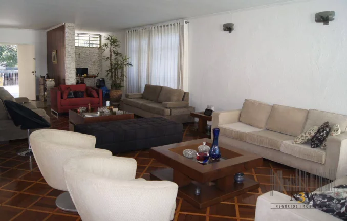 Imagem Casa à venda em Alto de Pinheiros São Paulo SP com 4 dormitórios, 2 suítes, 4 vagas de garagem e 377m² de área construída 602m².