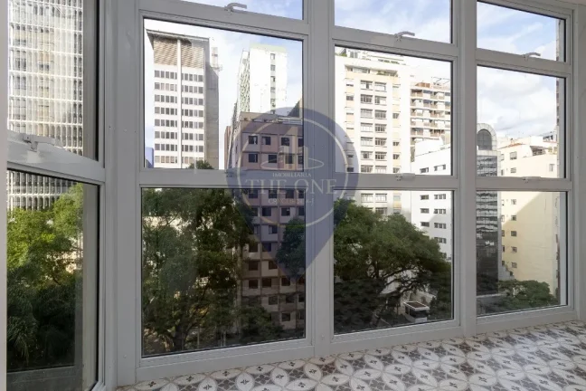 Imagem Apartamento de luxo no Jardim Paulista: 3 quartos, 3 suítes, 2 salas, 2 banheiros, 1 vaga, 141,32 m² - São Paulo-SP.