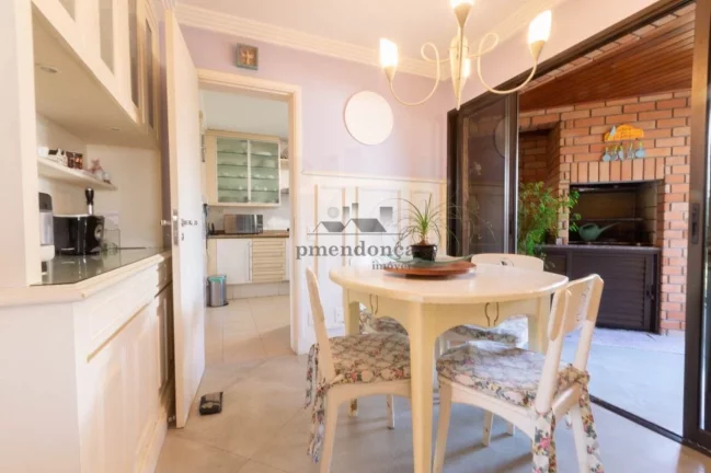 Imagem Apartamento à venda em Vila Madalena com 2 suites e 3 vagas, 177 m² .
