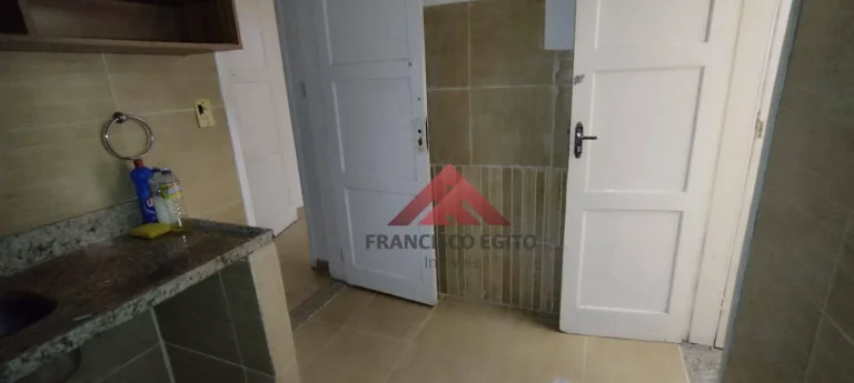 Imagem Apartamento com 1 dormitório à venda, 64 m² por R$ 250.000,00 - Centro - Niterói/RJ