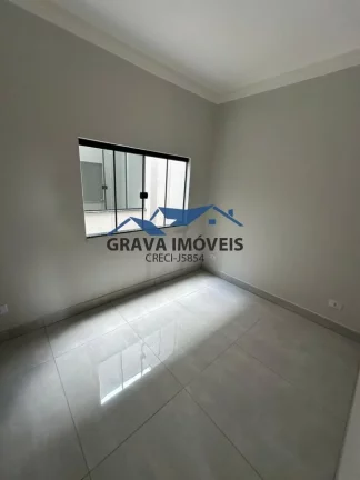 Imagem Alto Padrão para Venda em Maringá, Ebenezer, 3 dormitórios, 1 suíte, 2 banheiros, 2 vagas