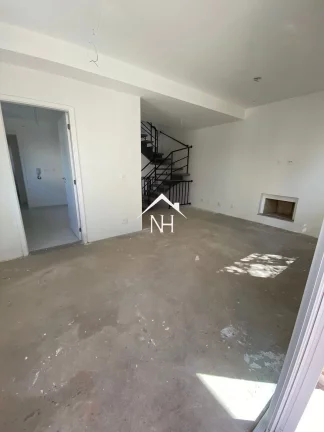 Imagem Casa em condomínio fechado com 3 suítes e 2 vagas na Granja Viana