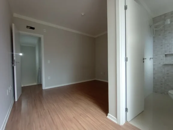 Imagem Sobrado com 2 suítes e 2 vagas de garagem
