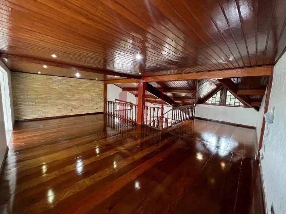 Imagem Imperdível oportunidade! Casa à venda em Mairiporã-SP, bairro Samambaia, 2 quartos, 1 suíte, 1 sala, 5 banheiros, 5 vagas, 405m².