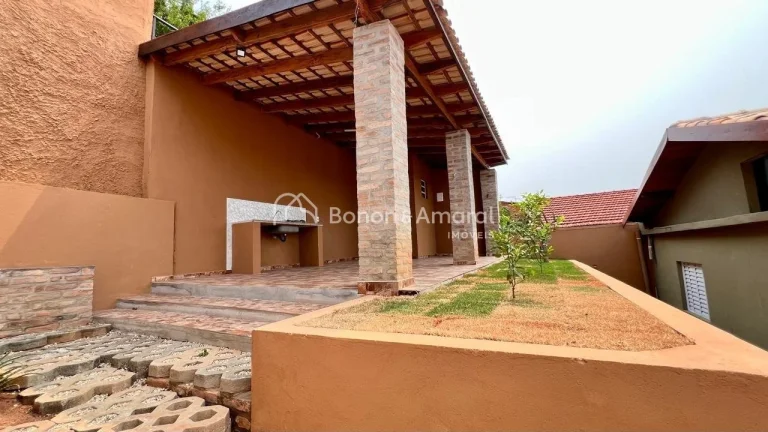 Imagem Casa Moderna com 3 Dormitórios

Dormitórios: 3 quartos, sendo 1 suíte com banheiro privativo.
Sal...