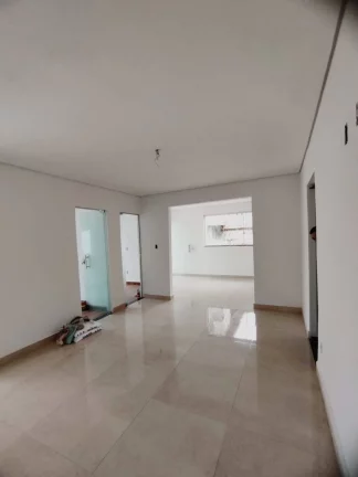 Imagem LINDA CASA DE 4 QUARTOS NO BAIRRO BERNARDO MONTEIRO, EM CONTAGEM!