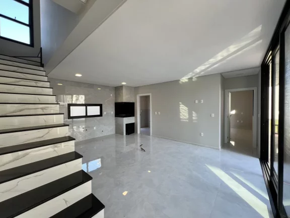 Imagem Casa Alto Padrão para Venda em Florianópolis / SC no bairro Ingleses do Rio Vermelho