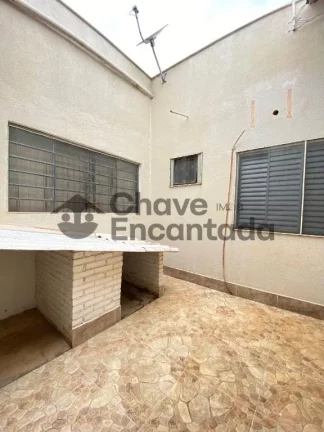 Imagem Excelente oportunidade de investimento duas casas em um unico terreno