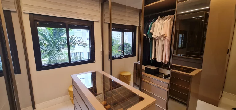 Imagem Vende lindo apartamento de 165m² porteira fechada na Vila Andrade.