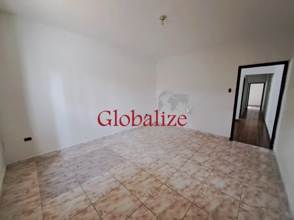 Imagem Casa à venda com 154m², 2 quartos, quintal, vaga para 3 carros por R$645.000,00 no Marapé em Santos
