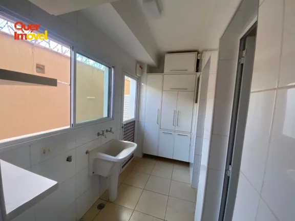 Imagem Maravilhosa casa em condomínio para locação na Vila do Golf, Ribeirão Preto-SP! 3 quartos, 3 suítes, 1 sala, 5 banheiros, 320m² de área. Aproveite essa oportunidade! Quer Imóvel Negócios Imobiliários!