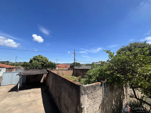 Imagem Casa à Venda no Bairro Vila Rosa em Patos de Minas-MG com Amplo Terreno Oportunidade: Casa com 2 Quartos e 382,9m² de Terreno em Local Tranquilo
