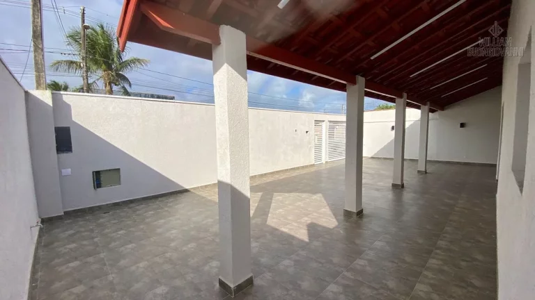 Imagem Belíssima casa ampla com piscina em Itanhaém á venda