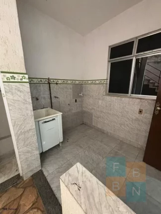 Imagem Casa em Condomínio para Locação em Rio de Janeiro / RJ no bairro Freguesia (Jacarepaguá)