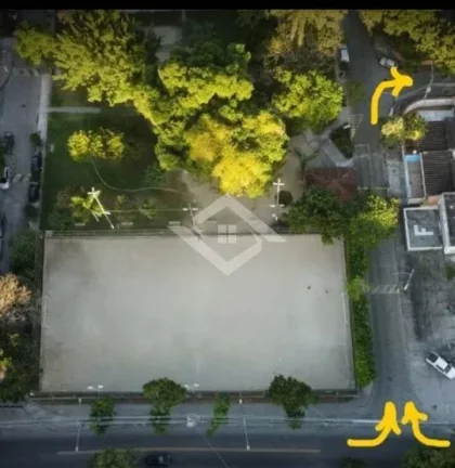 Imagem CASA DÚPLEX EM CONDOMÍNIO COM PISCINA NA FREGUESIA