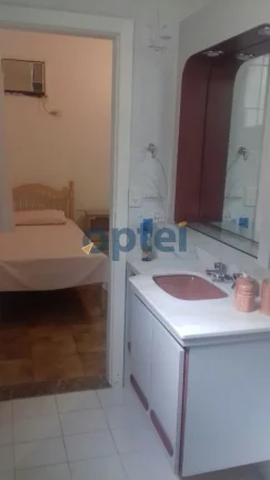 Imagem Apartamento mobiliado com 4 dormitórios (3 suítes), 2 vagas cobertas, 170 m² a duas quadras da praia da Enseada - Guarujá