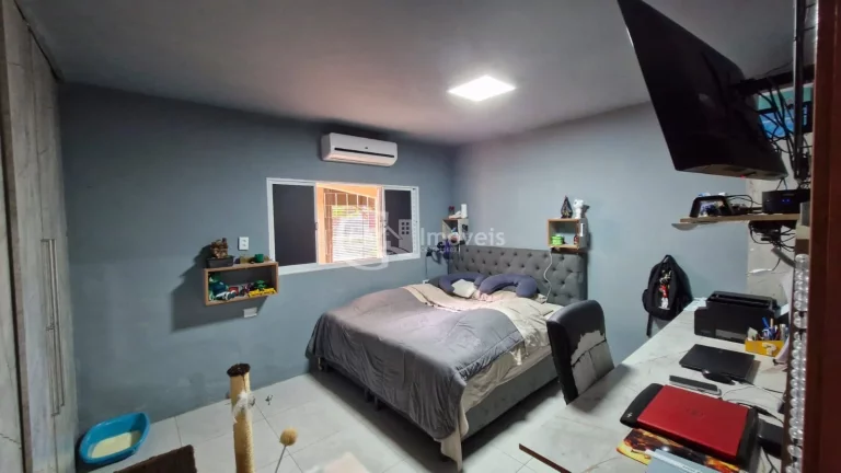 Imagem Você busca um imóvel que une conforto, espaço e potencial de investimento, essa casa no bairro Santo Antônio é a escolha ideal.