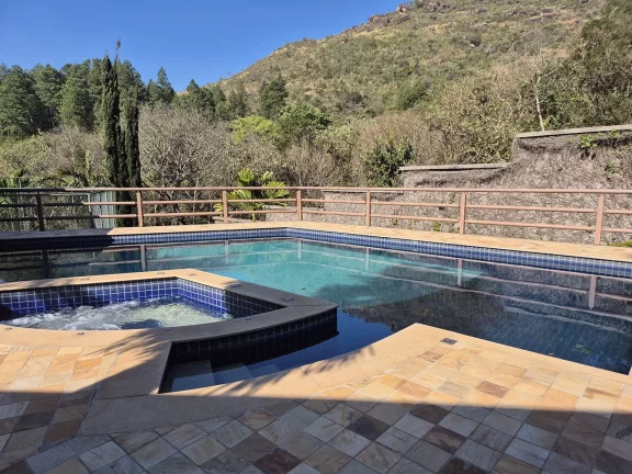 Imagem Casa dos Sonhos em Condomínio Flamboyant – Vista Exclusiva para a Pedra Grande, Atibaia/SP