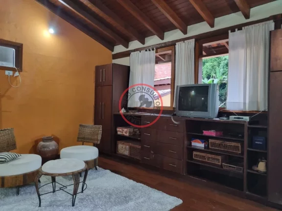 Imagem Casa ampla , estilo colonial ,com 5 suítes , piscina, sauna casa de caseiro , área gourmet , junto a natureza