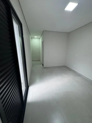 Imagem Casa em Condomínio à Venda em Sorocaba-SP, Jardim Novo Horizonte: 3 Quartos, 1 Suíte, 2 Salas, 3 Banheiros, 2 Vagas, 100m²!