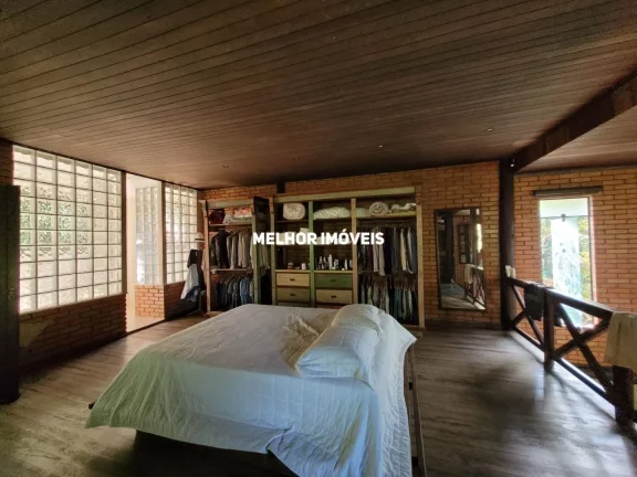 Imagem Casa á venda na Praia do Estaleiro em Balneário Camboriú