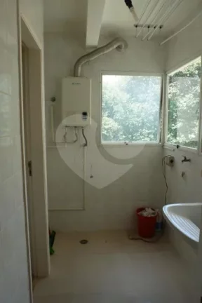 Imagem Apartamento à venda com 3 quartos, sendo 1 suíte, no condomínio Edifício Casa Blanca, São Paulo - SP
