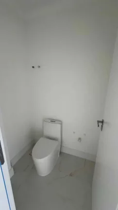 Imagem Apartamento com 3 suítes e 2 vagas de garagem em Meia Praia, Itapema/SC