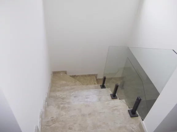 Imagem Oportunidade Sobrado 3 dorms sendo uma Suíte - Jd. Das Industrias