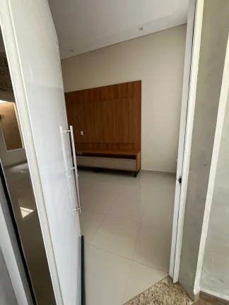 Imagem Casa térrea moderna com 3 suítes no Condomínio Lago da Serra em Araçoiaba da Serra