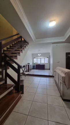 Imagem RESIDÊNCIA À VENDA NO JARDIM FLÓRIDA - 03 quartos sendo 1 suíte - 02 salas jantar e tv - 04 vagas de garagem cobertas - Ampla cozinha