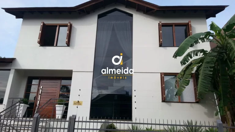 Imagem Casa 4 dormitórios à venda Nossa Senhora de Lourdes Santa Maria/RS