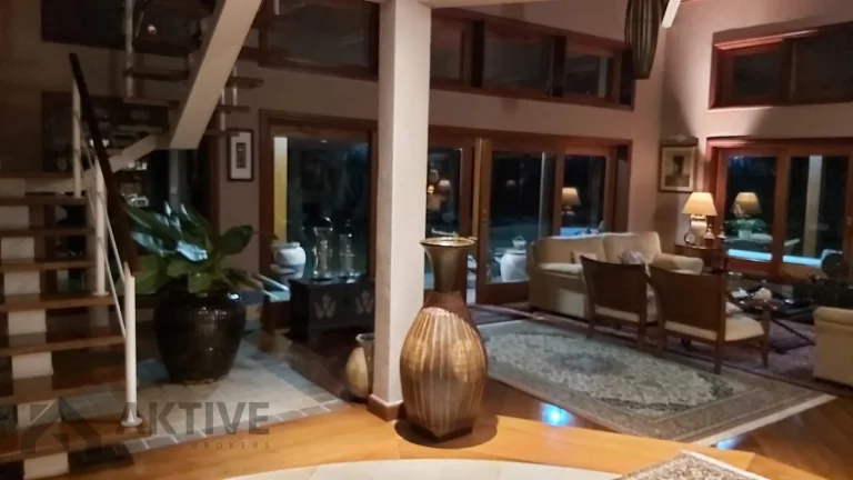 Imagem Casa de Condomínio em Aldeia da Serra - Barueri, SP