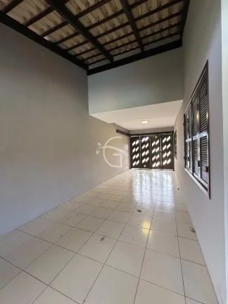 Imagem Sobrado averbado a venda no Saguaçu com piscina.