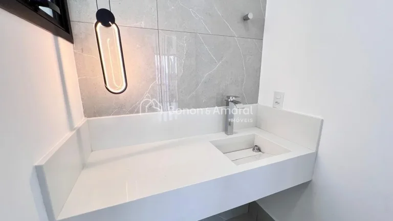 Imagem Linda e moderna casa à venda no Residencial Mont'Alcino. Recém construída. Ambientes amplos, arej...