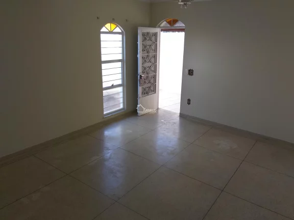 Imagem Casa à venda em Jardim Europa com 182m² 5 quartos, 4 vagas