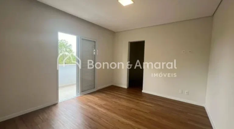 Imagem Em uma das regiões mais desejadas de Valinhos, no exclusivo Residencial Vila de São Lourenço, enc...
