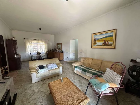 Imagem Chácara com 4 dormitórios à venda, 16100 m² por R$ 850.000,00 - Bairro Guarapó - Tatuí/SP