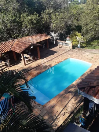 Linda chácara próximo ao Parque da Cidade