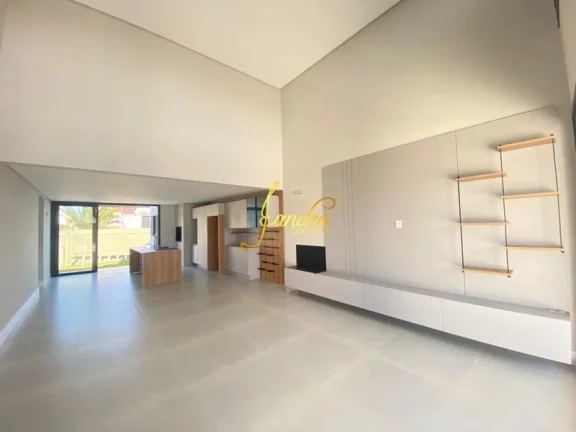 Imagem Casa térrea com 04 suítes, 155m² de área construída com mobília fixa