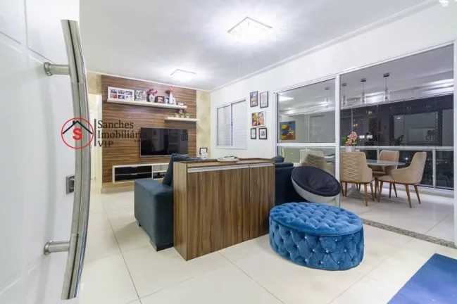 Imagem Apartamento com 3 dormitórios (3 suítes) a venda na Mooca, andar alto. Lazer completo e 2 vagas de garagem e depósito. Varanda com churrasqueira.
