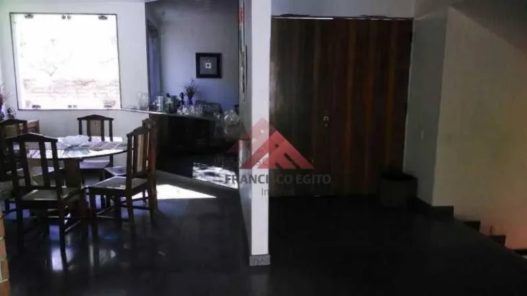Imagem Casa com 2 dormitórios à venda, 440 m² por R$ 1.900.000,00 - Santa Rosa - Niterói/RJ
