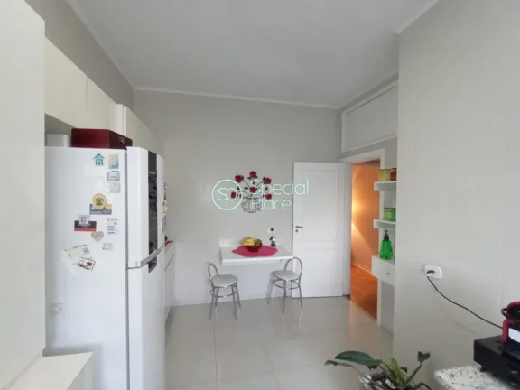 Imagem Clássico Lindenberg no Jd Paulista. São 178m2 de área privativa, 3 dormitórios ( 1 suíte ) e 1 ...
