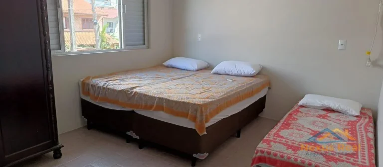 Imagem Sobrado com 4 Quartos