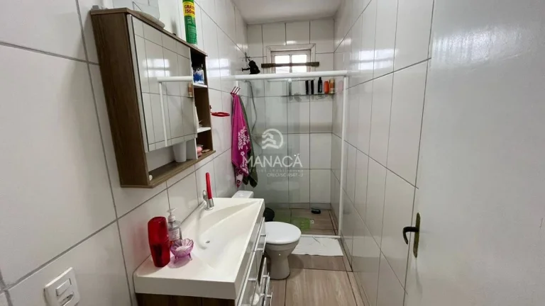 Imagem Casa Escriturada com 2 Quartos e Terreno Amplo