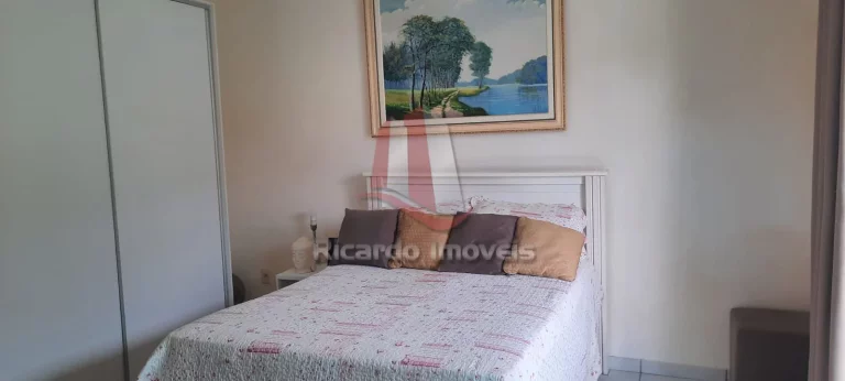 Imagem Casa Duplex c/ 4 Dormitórios à Venda, 150 m² no Peró - Cabo Frio/RJ
