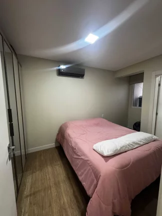 Imagem Apartamento mobiliado com 3 dormitórios sendo 1 suíte e 2 vagas no Bairro São João em Itajaí