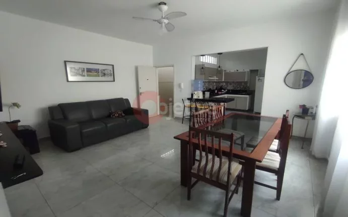 Imagem Apartamento linear, 2 quartos, a 300 metros da Praia do Forte - Cabo Frio