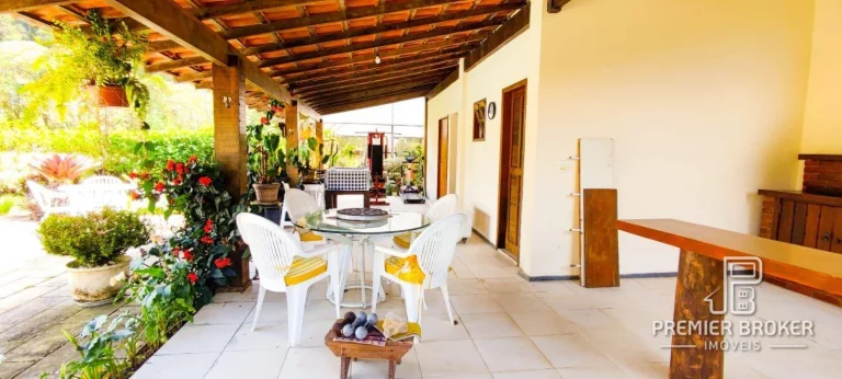 Imagem Casa com 5 dormitórios à venda, 620 m² por R$ 1.650.000 - Próximo a Albuquerque - Teresópolis/RJ