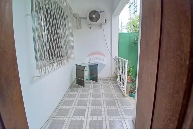 Imagem casa à venda com 2 quartos, 243 m² em Cascadura, Rio de Janeiro.
